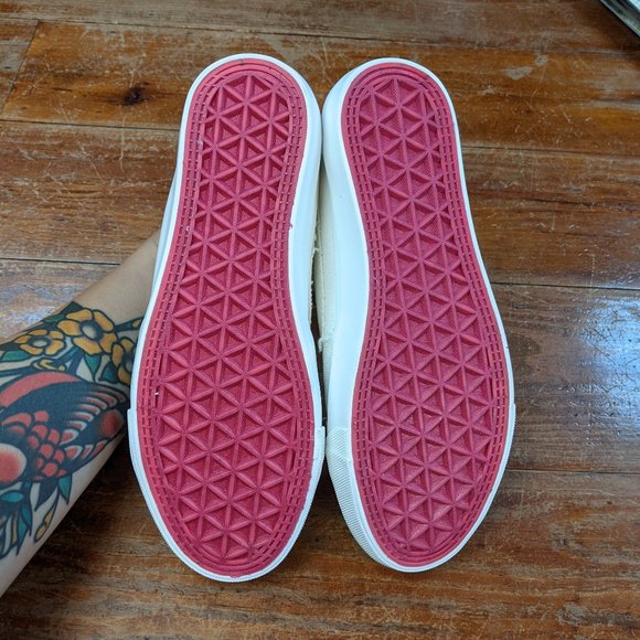 Babalu White Sneaker - Picture 7 of 7